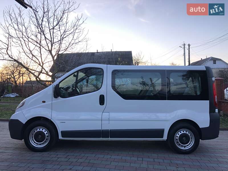 Минивэн Opel Vivaro 2012 в Красилове