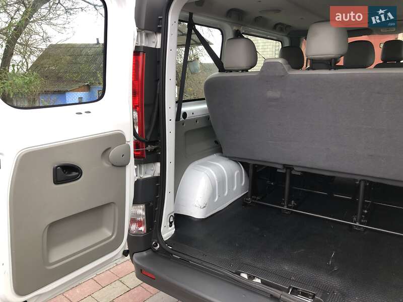 Минивэн Opel Vivaro 2012 в Красилове