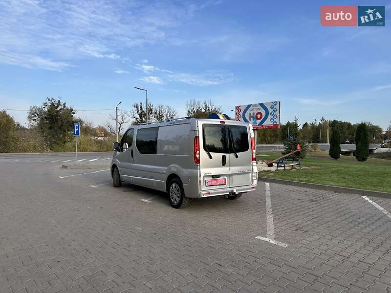 Минивэн Opel Vivaro 2013 в Дубно