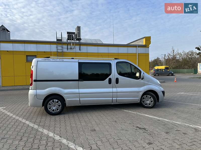 Минивэн Opel Vivaro 2013 в Дубно