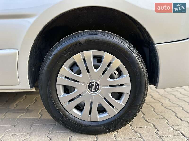 Минивэн Opel Vivaro 2013 в Дубно
