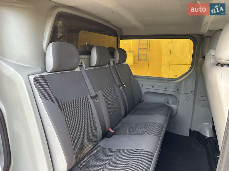 Минивэн Opel Vivaro 2013 в Дубно