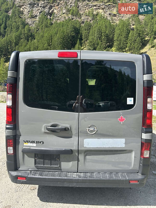 Минивэн Opel Vivaro 2015 в Ивано-Франковске