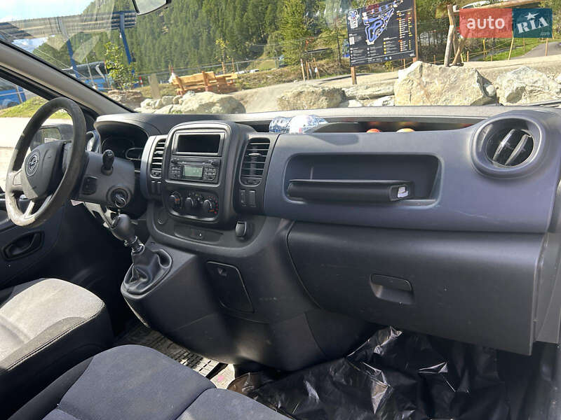 Минивэн Opel Vivaro 2015 в Ивано-Франковске