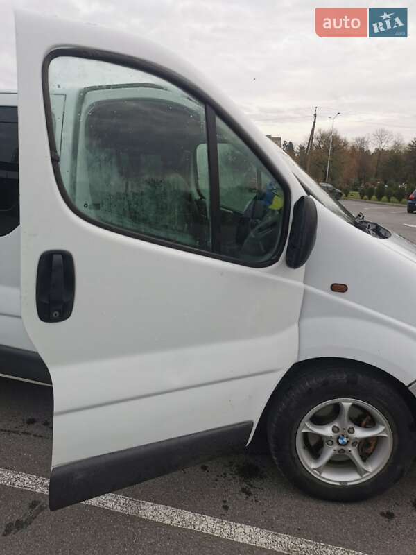 Минивэн Opel Vivaro 2004 в Хмельнике