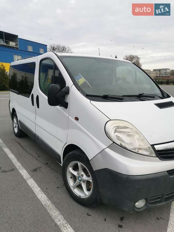 Opel Vivaro 2004