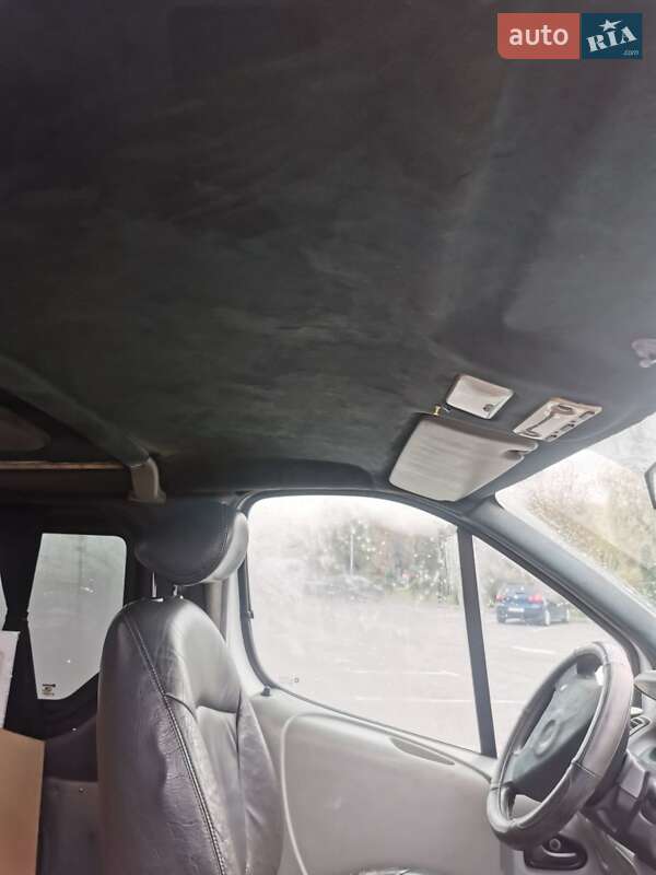 Минивэн Opel Vivaro 2004 в Хмельнике