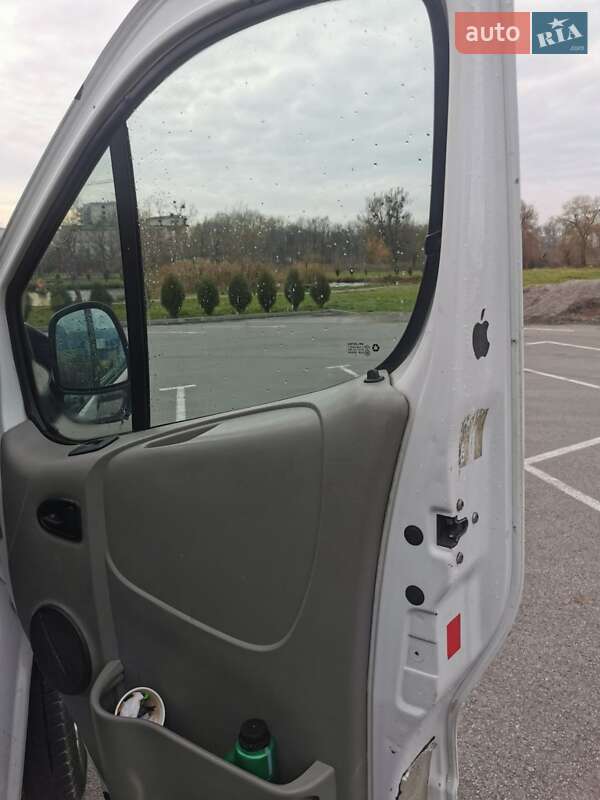 Минивэн Opel Vivaro 2004 в Хмельнике