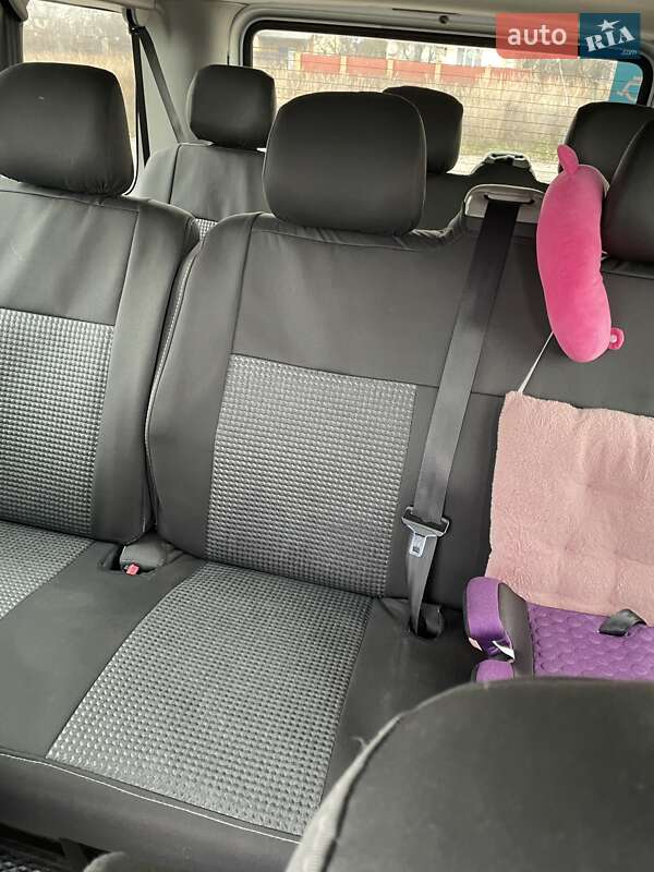 Минивэн Opel Vivaro 2007 в Буче