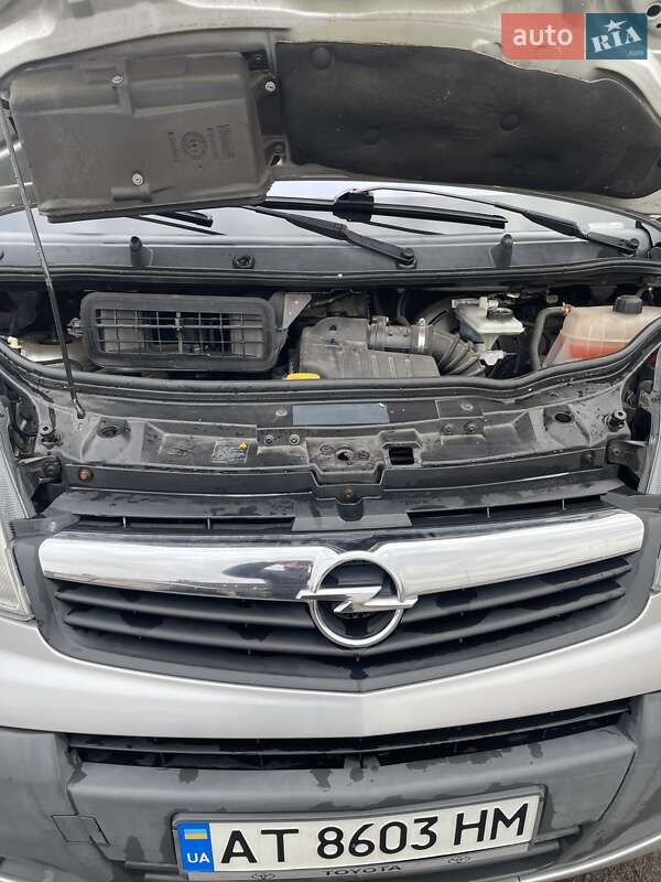 Минивэн Opel Vivaro 2007 в Буче