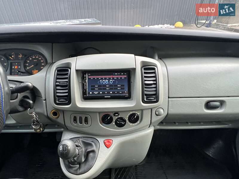 Мінівен Opel Vivaro 2003 в Шептицькому