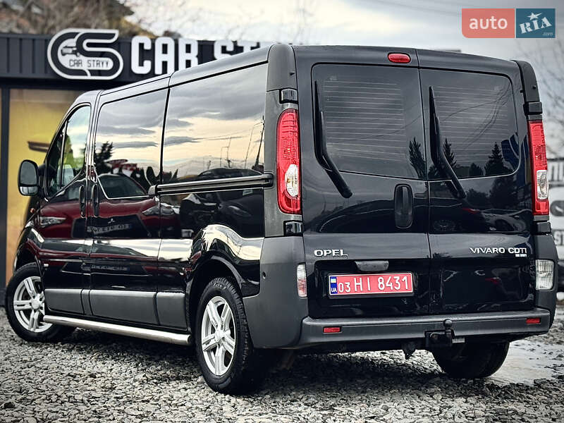 Минивэн Opel Vivaro 2012 в Стрые