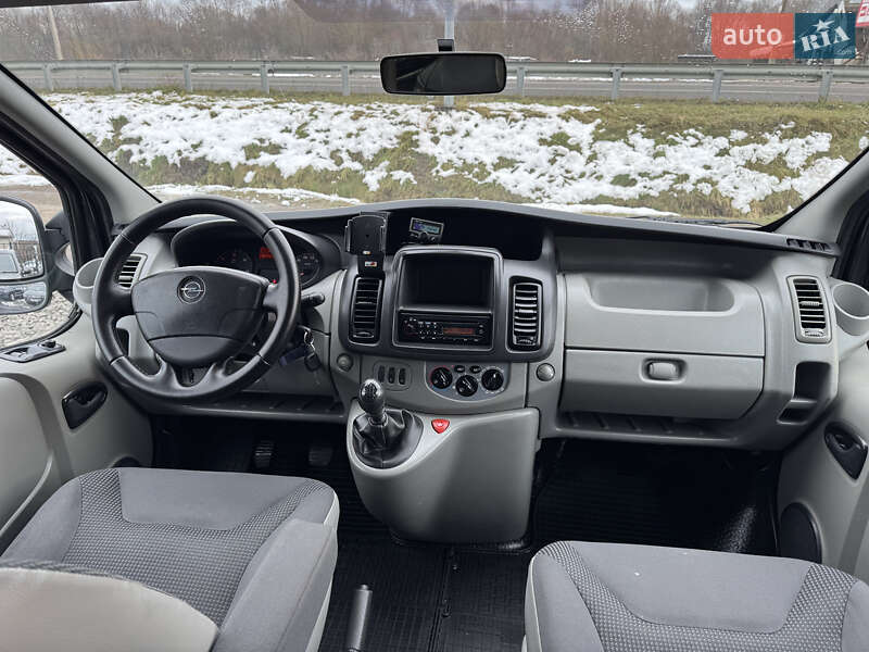 Минивэн Opel Vivaro 2012 в Стрые