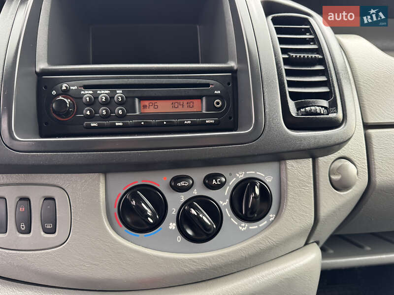 Минивэн Opel Vivaro 2012 в Стрые