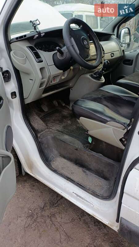 Минивэн Opel Vivaro 2002 в Ровно