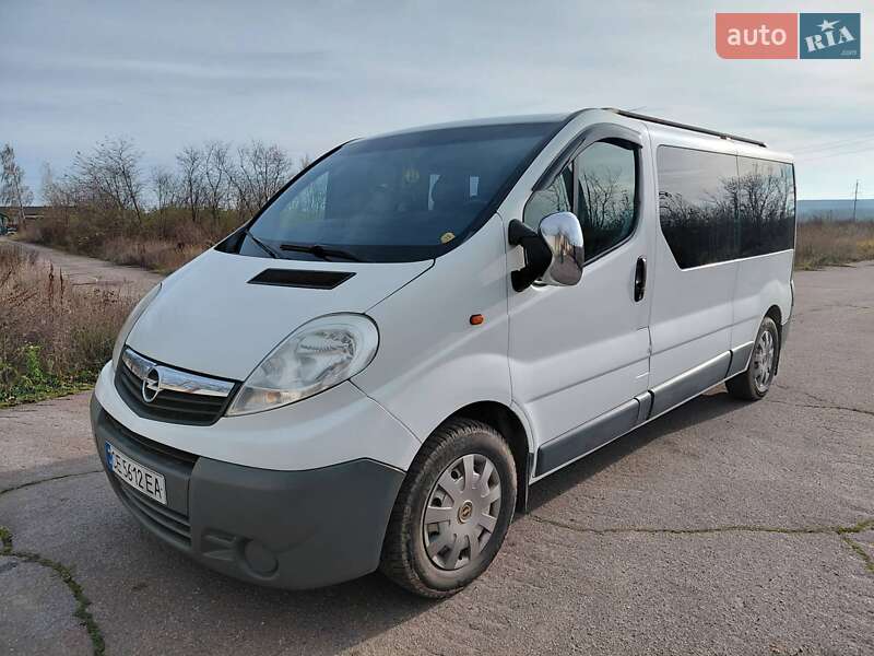 Минивэн Opel Vivaro 2007 в Новоднестровске