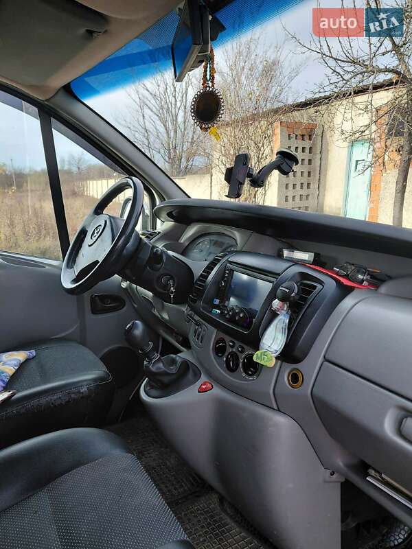 Минивэн Opel Vivaro 2007 в Новоднестровске