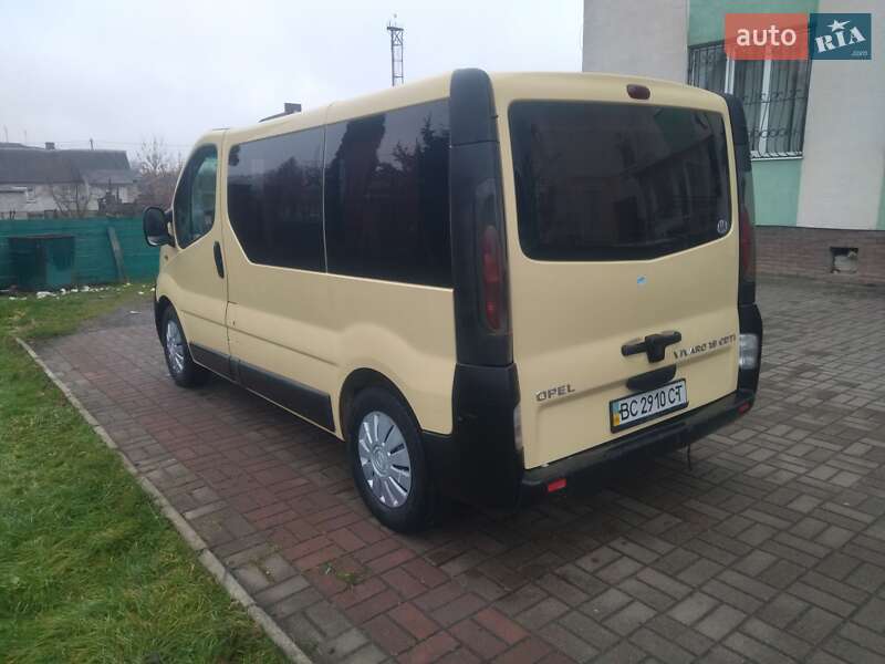 Минивэн Opel Vivaro 2004 в Луцке