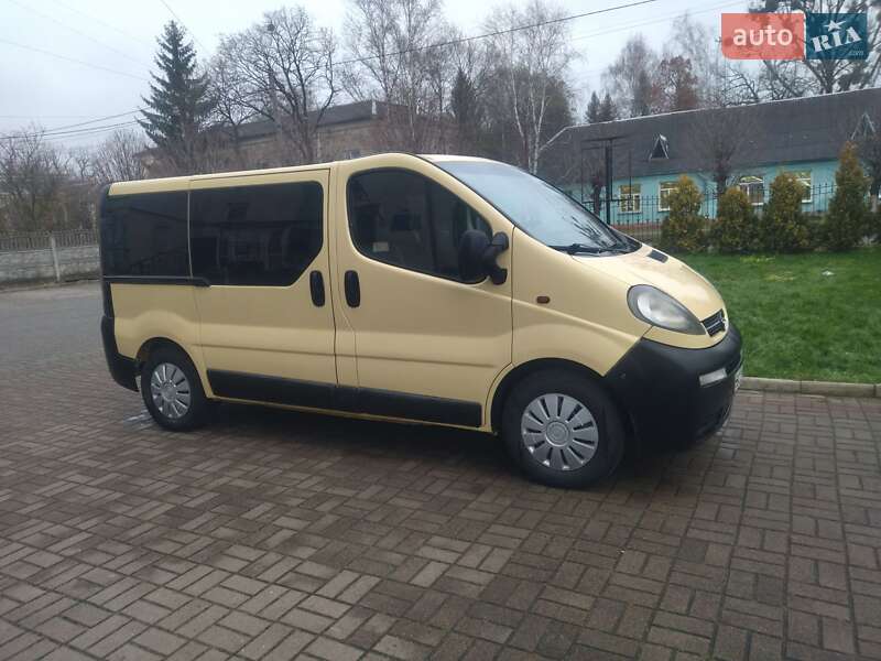 Минивэн Opel Vivaro 2004 в Луцке