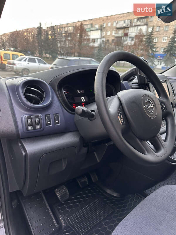 Мінівен Opel Vivaro 2017 в Дубні