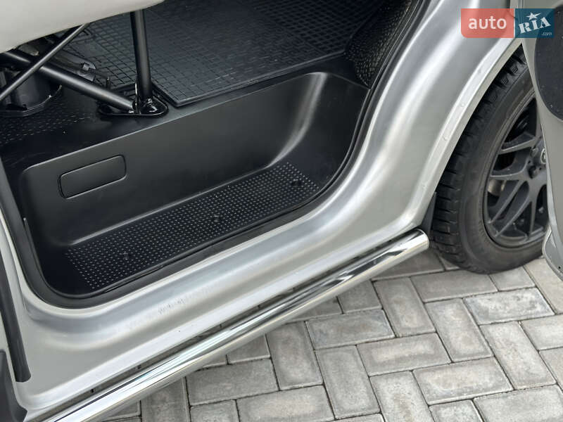 Мінівен Opel Vivaro 2013 в Чернівцях