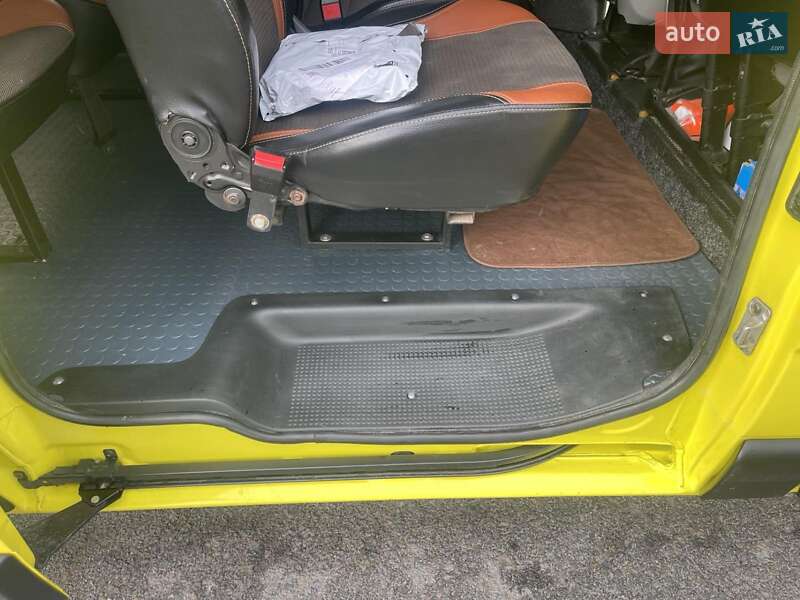 Мінівен Opel Vivaro 2009 в Звягелі