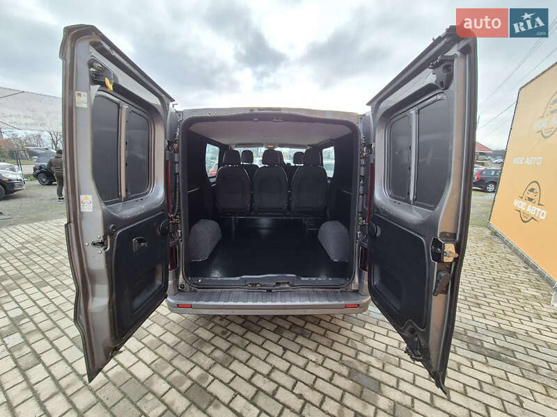 Грузовой фургон Opel Vivaro 2015 в Ровно