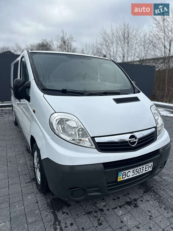 Минивэн Opel Vivaro 2010 в Самборе