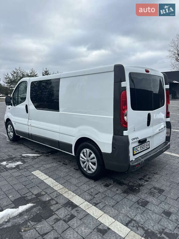 Минивэн Opel Vivaro 2010 в Самборе