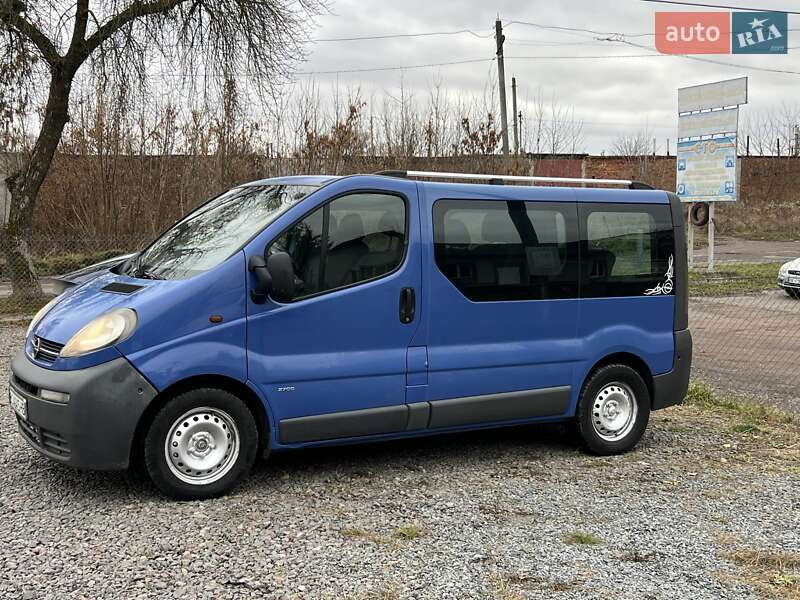 Мінівен Opel Vivaro 2003 в Шептицькому
