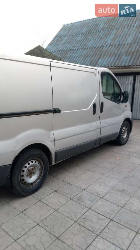 Вантажний фургон Opel Vivaro 2002 в Баришівка