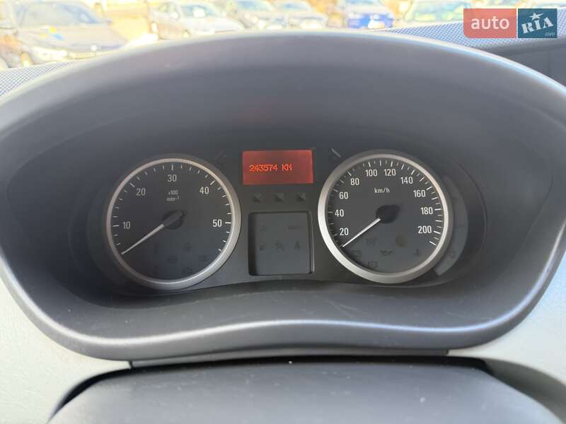 Минивэн Opel Vivaro 2012 в Стрые фото 15 Минивэн Opel Vivaro 2012 в Стрые