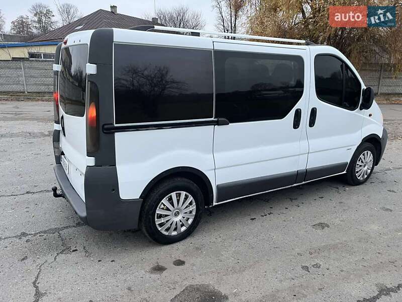 Минивэн Opel Vivaro 2001 в Теофиполе