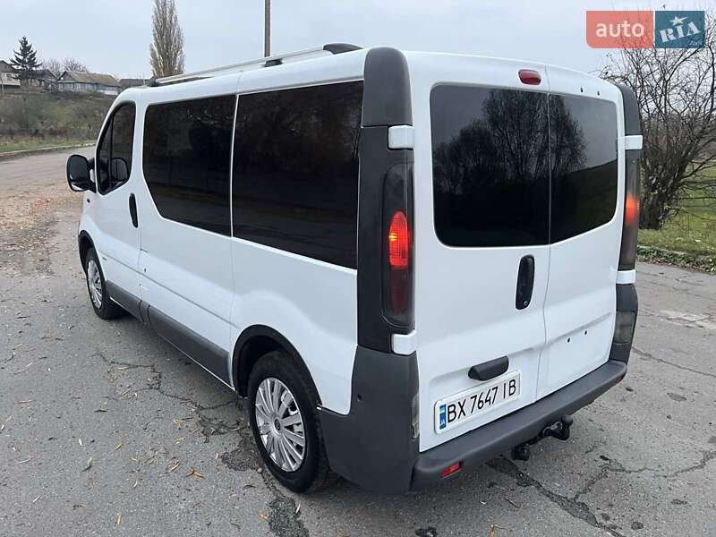 Минивэн Opel Vivaro 2001 в Теофиполе