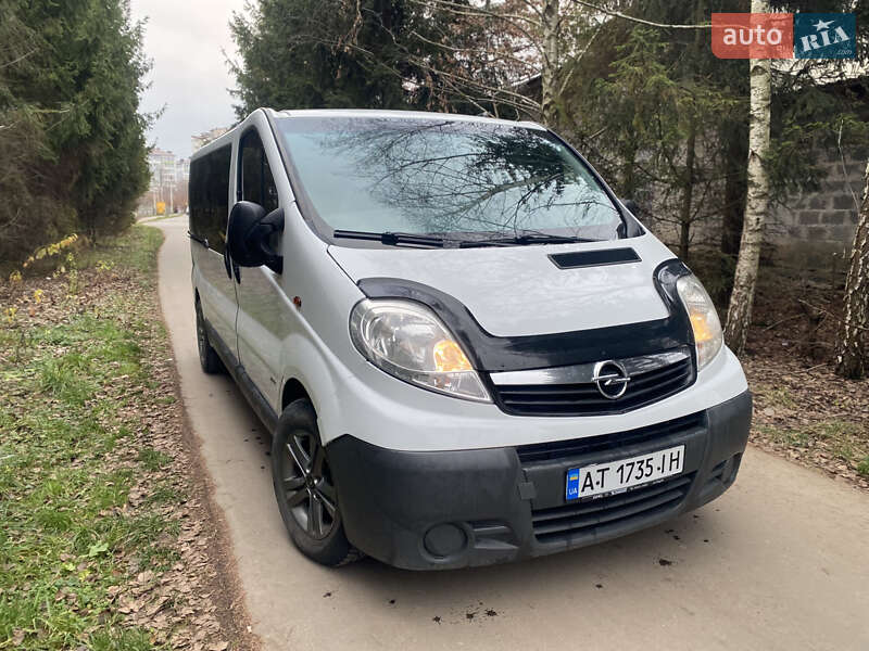 Opel Vivaro 2012