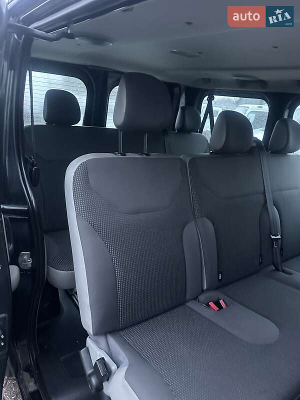 Минивэн Opel Vivaro 2014 в Житомире