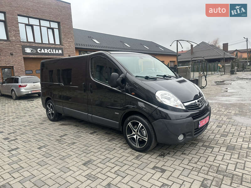 Грузовой фургон Opel Vivaro 2012 в Ровно