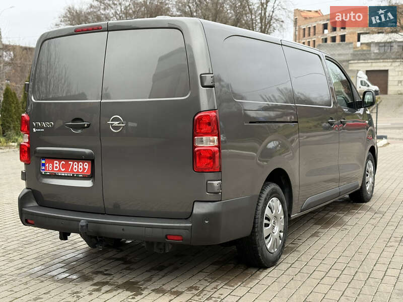 Вантажний фургон Opel Vivaro 2020 в Рівному