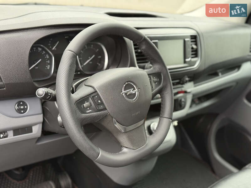 Вантажний фургон Opel Vivaro 2020 в Рівному