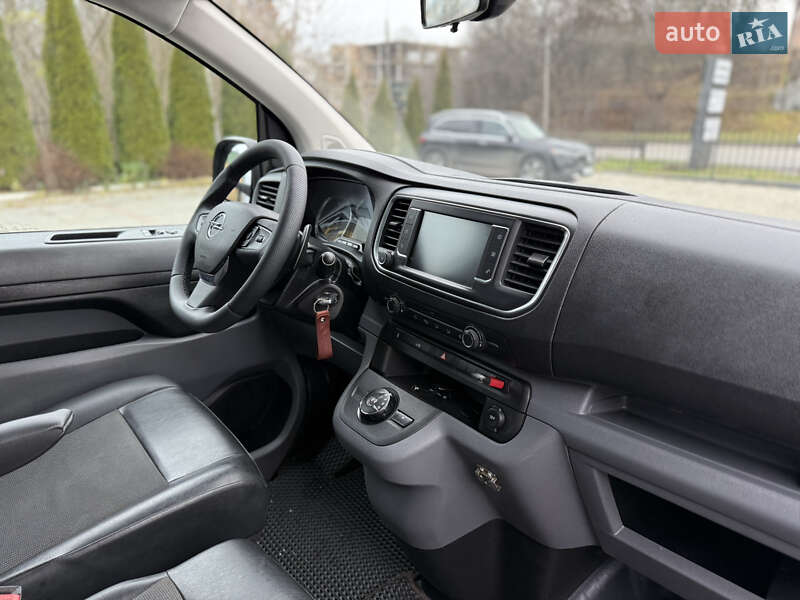 Вантажний фургон Opel Vivaro 2020 в Рівному