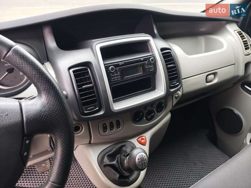 Минивэн Opel Vivaro 2014 в Львове