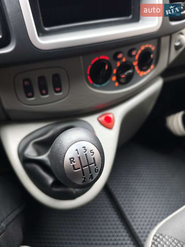 Минивэн Opel Vivaro 2014 в Львове