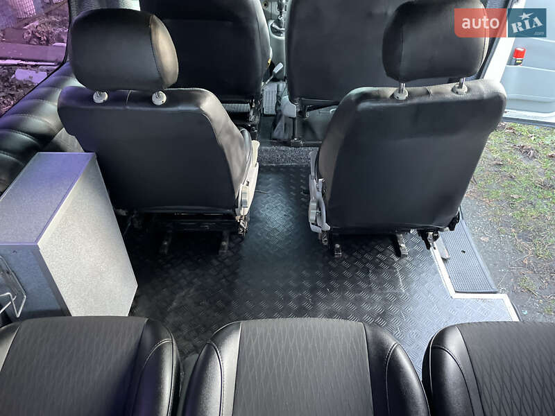 Минивэн Opel Vivaro 2006 в Староконстантинове