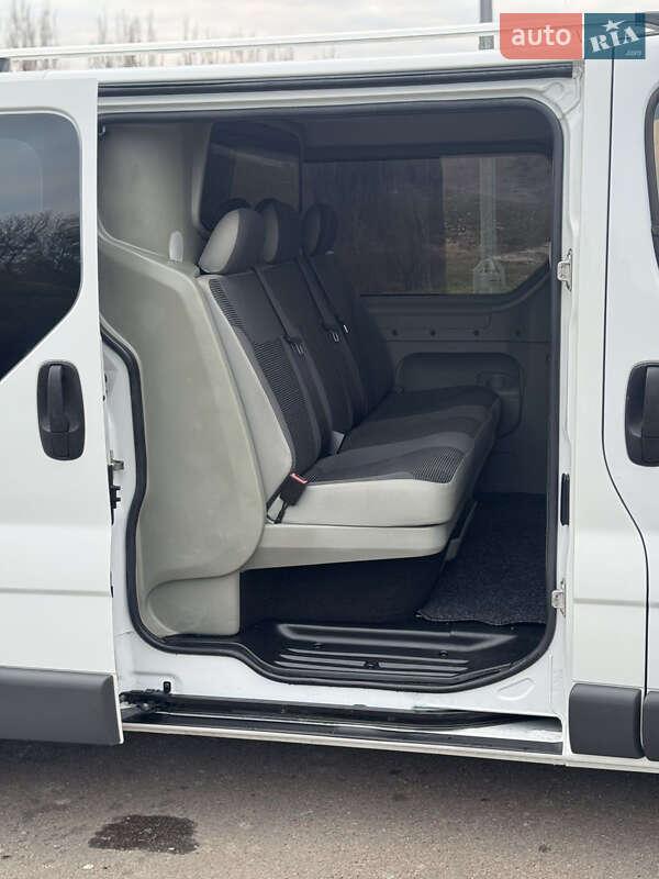 Минивэн Opel Vivaro 2014 в Ровно