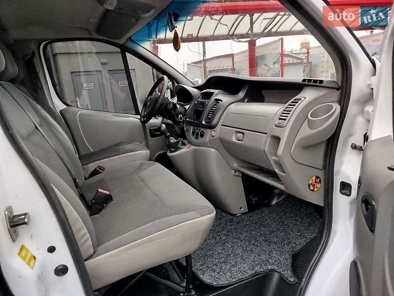 Минивэн Opel Vivaro 2013 в Виннице