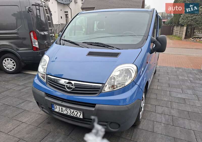 Opel Vivaro 2011