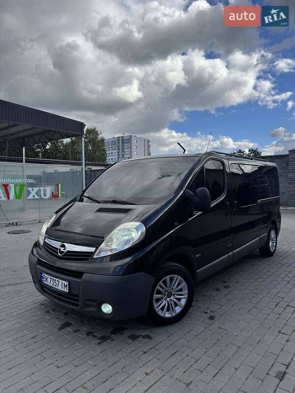 Opel Vivaro 2011 Opel Vivaro 2011