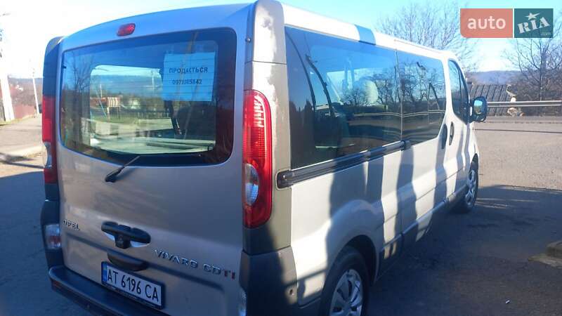 Мінівен Opel Vivaro 2011 в Івано-Франківську