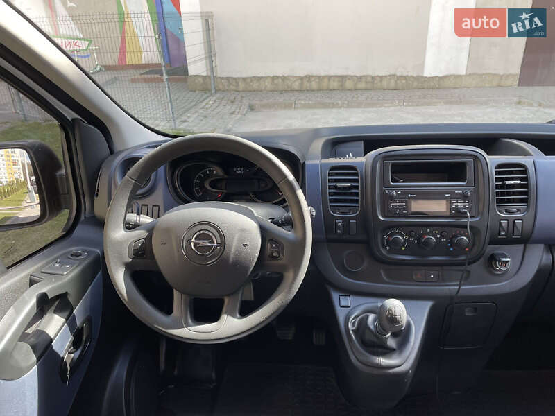 Вантажопасажирський фургон Opel Vivaro 2018 в Львові