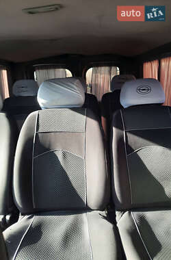Мінівен Opel Vivaro 2006 в Кривому Розі